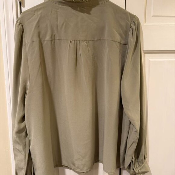 BNWT Sezane Chlo Pistachio Green Light Kaki Silk 46 14 - Picture 4 of 7